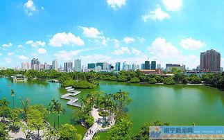 南宁绿城吃瓜,夏日吃瓜盛宴，品味生活百态