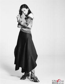 拍摄复古吃瓜少女,时光流转的青春印记